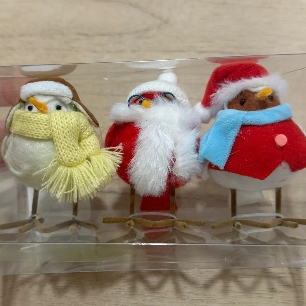 NIB Target 2023 winter birds featherly friends scarf glasses felt fabric holiday